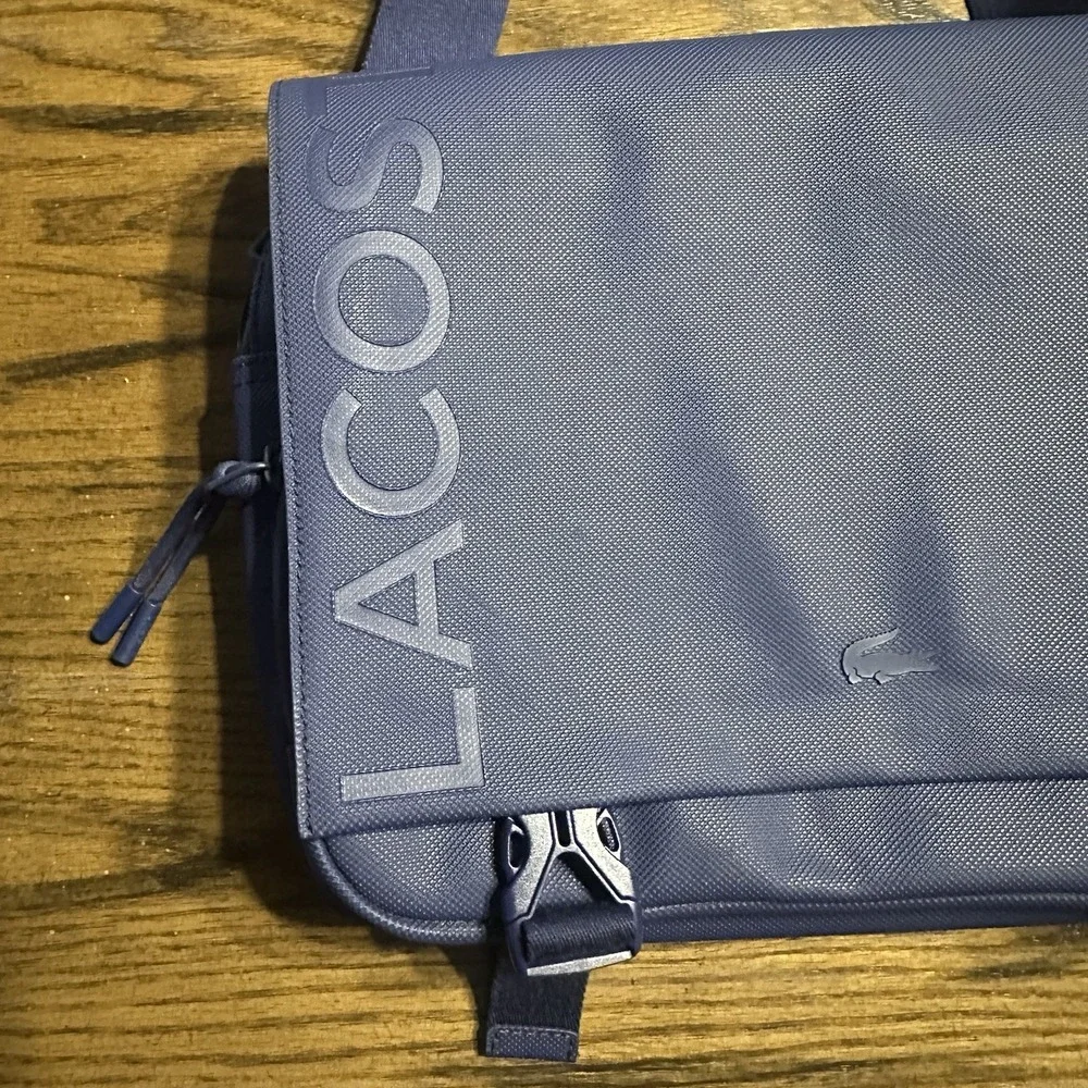 Lacoste Navy Blu Pique Spell Out Logo Cross Body Messenger Bag Unisex Laptop Bag